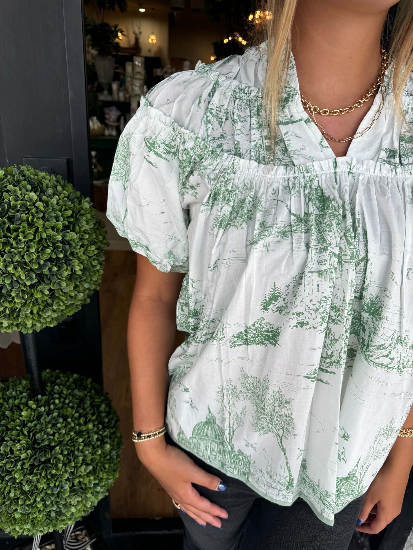 V-neck puff sleeve printed short-sleeved shirt