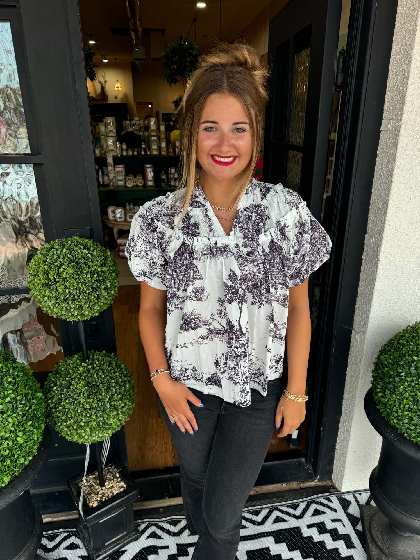 V-neck puff sleeve printed short-sleeved shirt