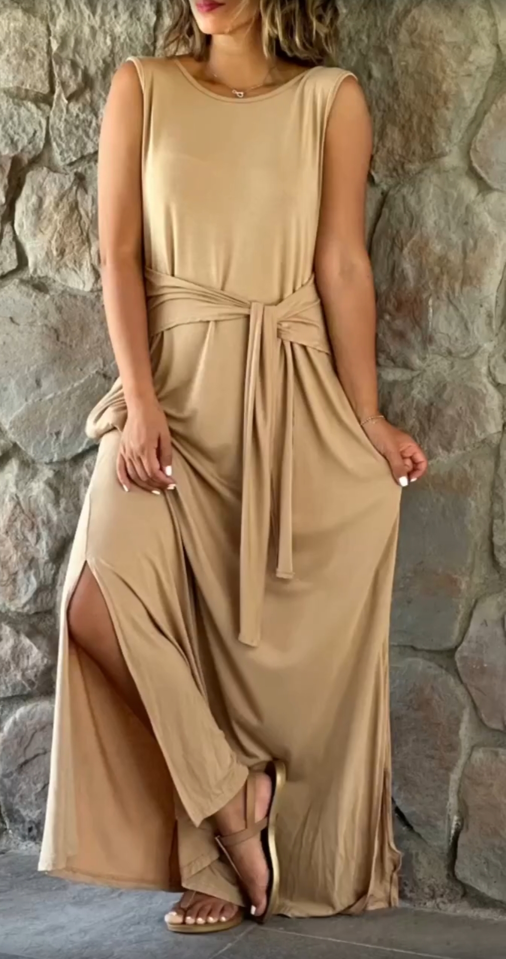 Waist tie slit flowy maxi skirt with pockets