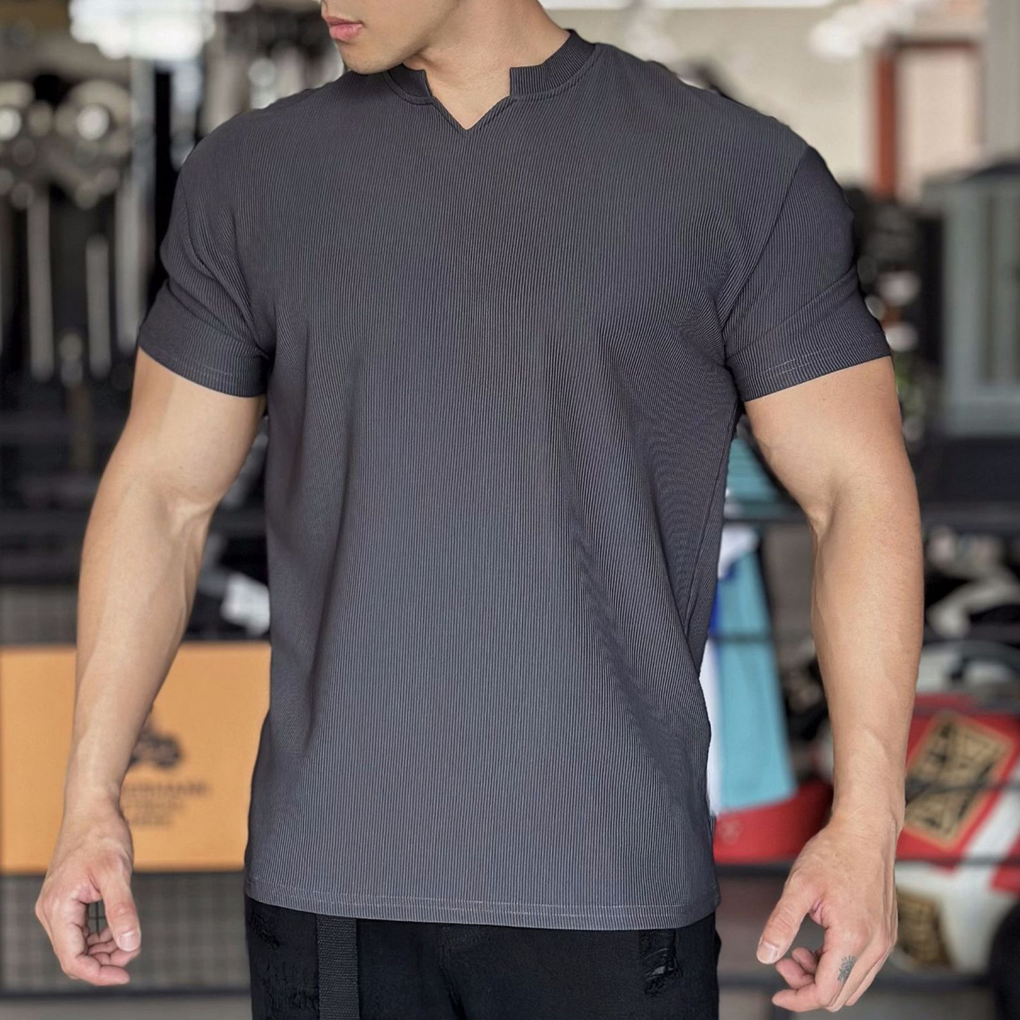 Textured shoulder pads, anti-wrinkle quick-drying fitness wear, sports short-sleeved T-shirt