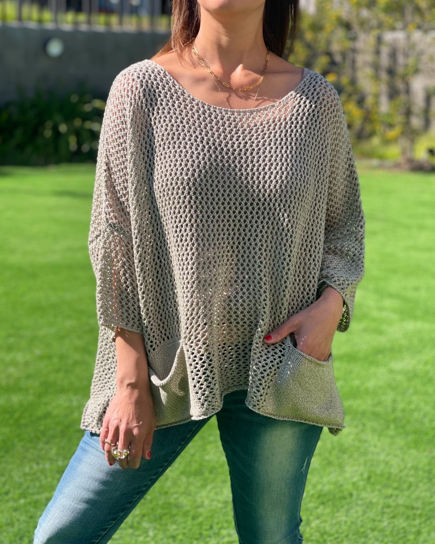 Women's three-quarter sleeve hollow pocket blouse