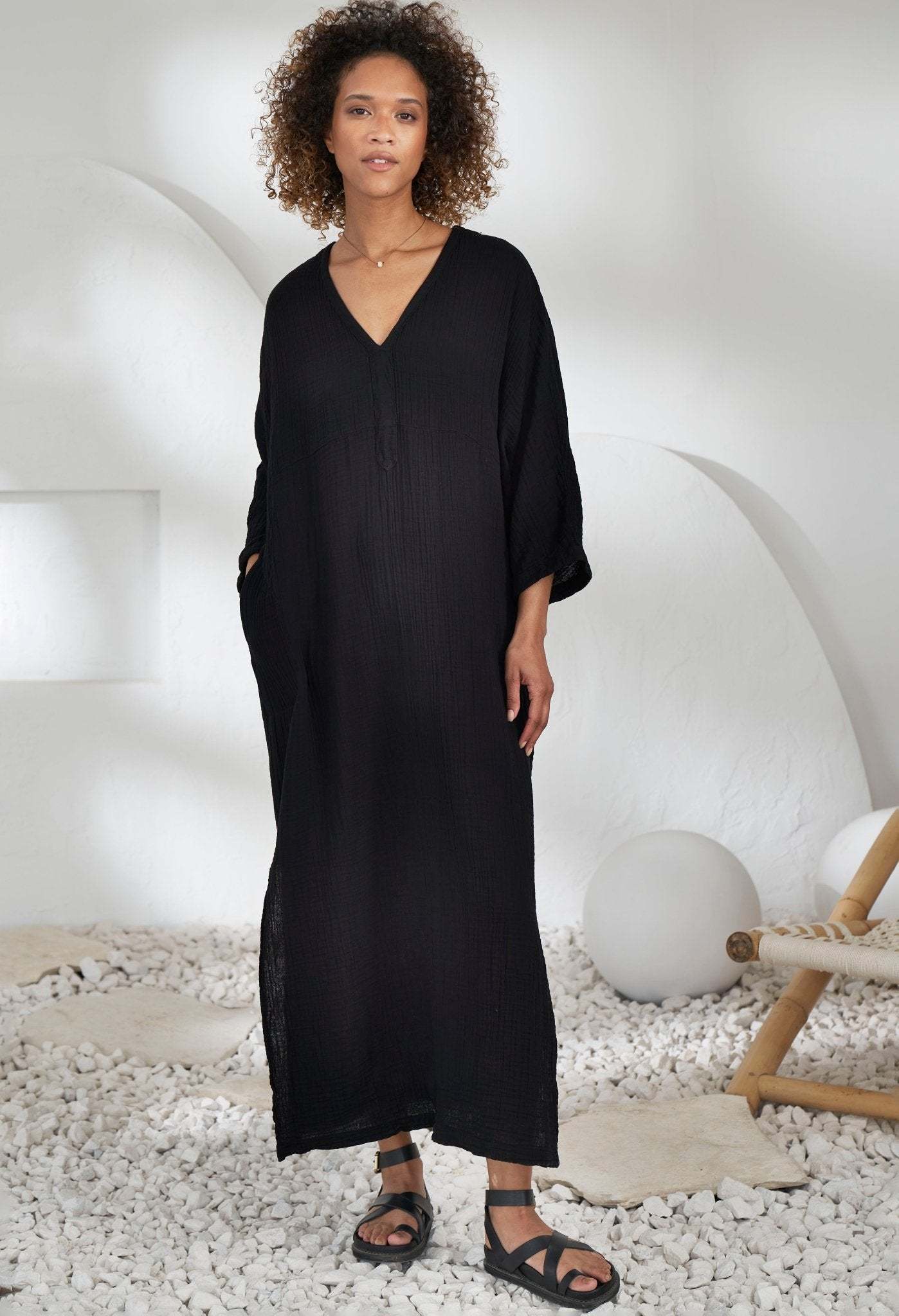 Black Cotton Gauze Arc Seam Caftan