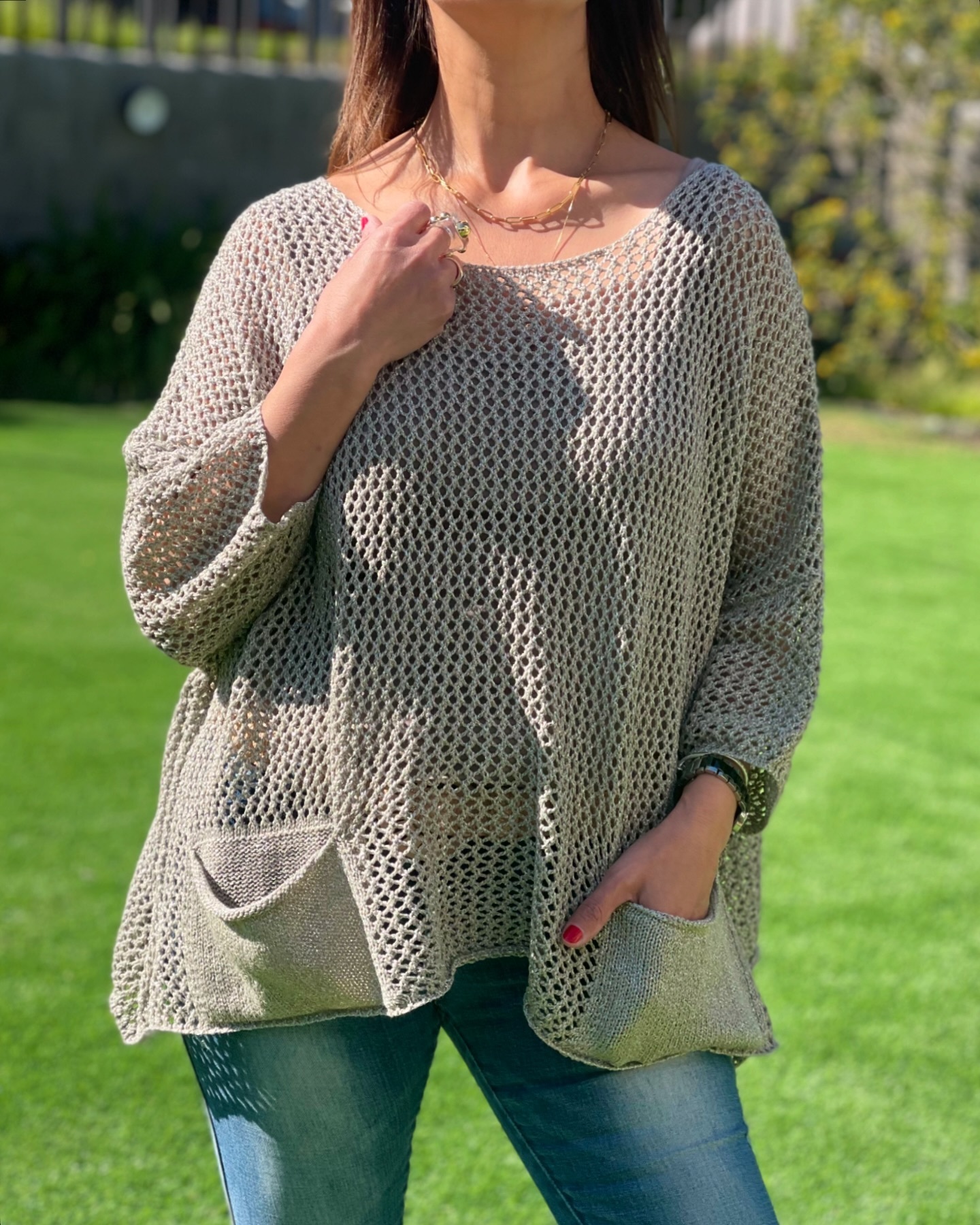 Women's three-quarter sleeve hollow pocket blouse