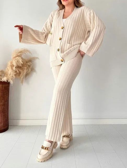 Ensemble Tricoté Chic pour un Style Sophistiqué