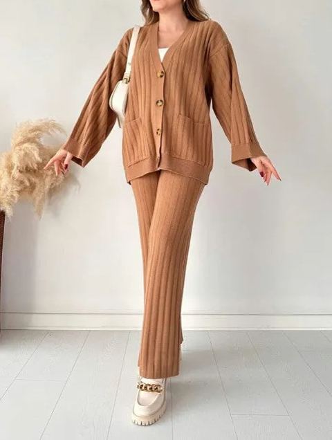 Ensemble Tricoté Chic pour un Style Sophistiqué