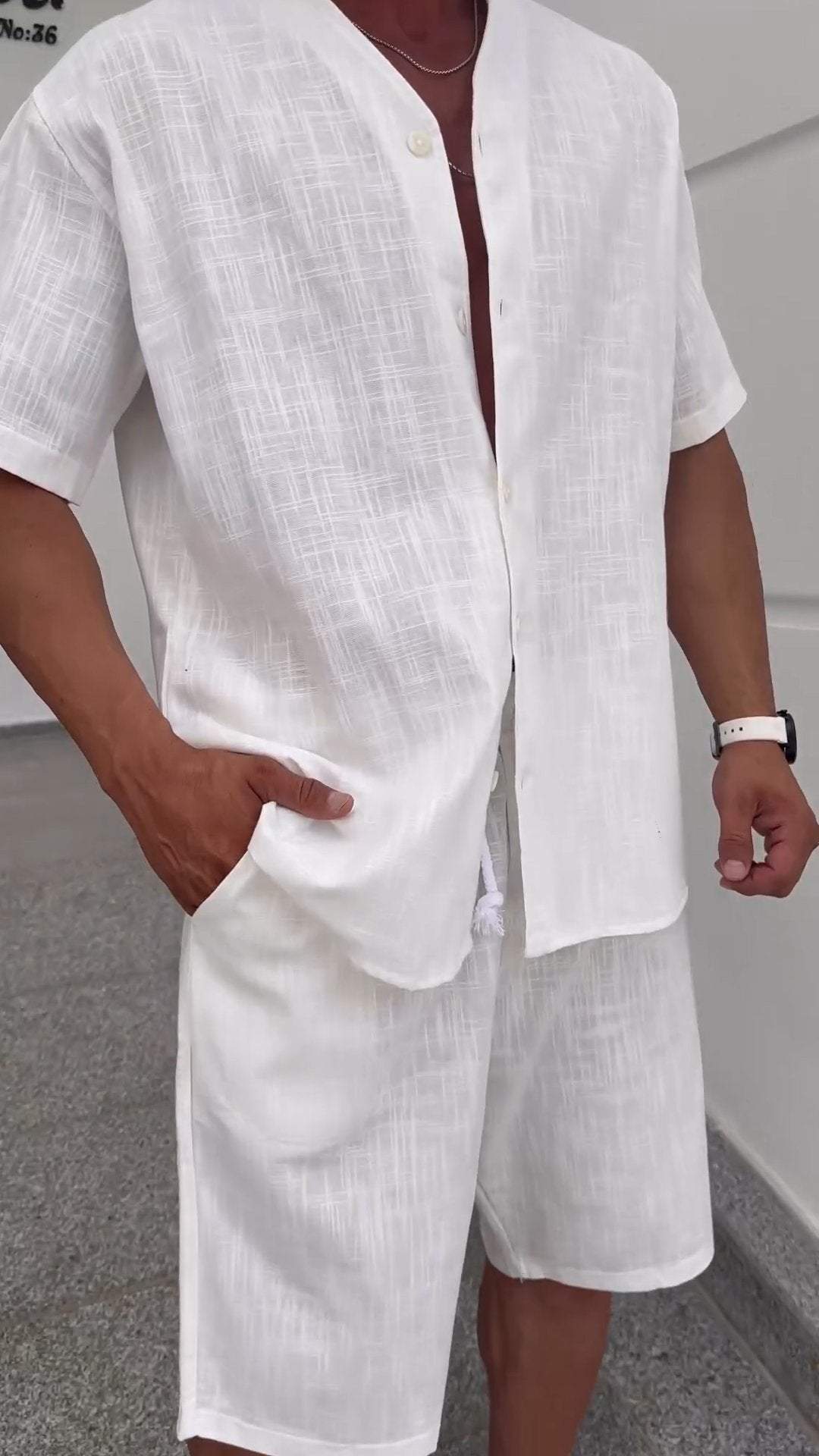 Men's V-neck Short-sleeved Casual Suit