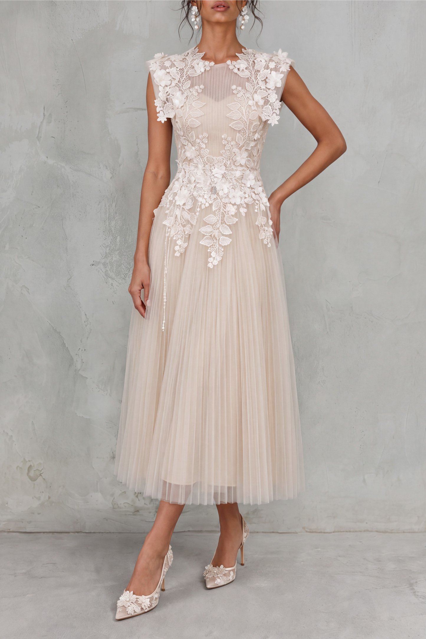 Calla Lace Flower Ruched Midi Dress