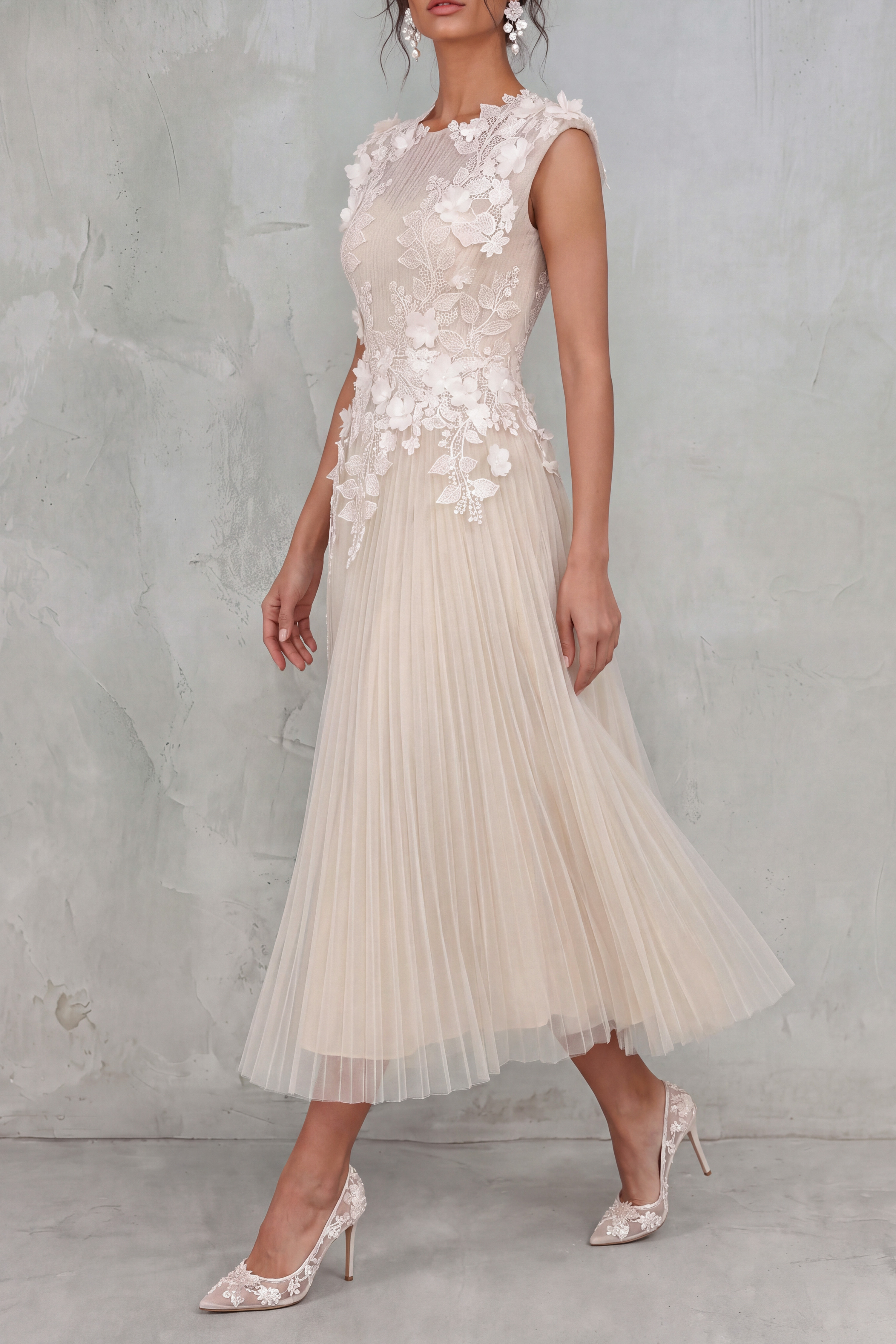 Calla Lace Flower Ruched Midi Dress