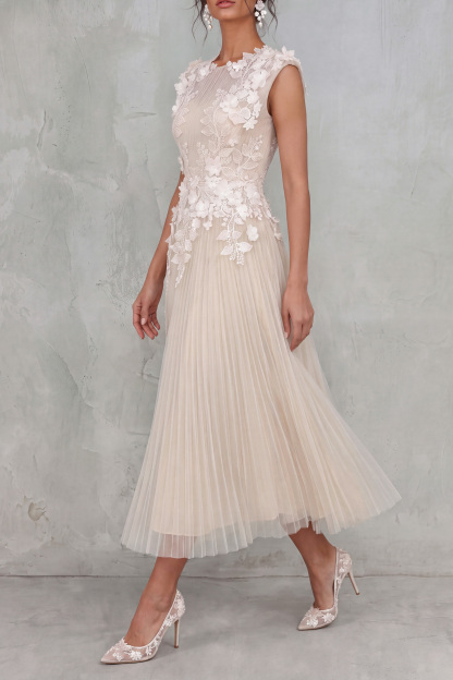 Calla Lace Flower Ruched Midi Dress