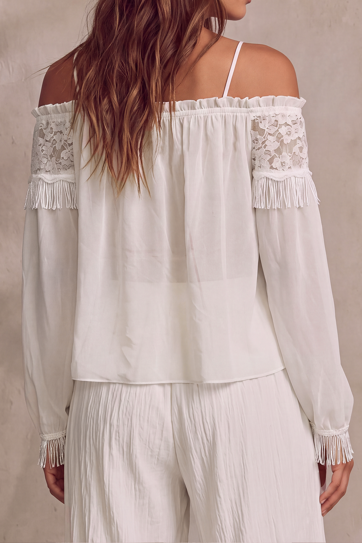 Ceryth Spaghetti Lace Trim Fringe Blouse