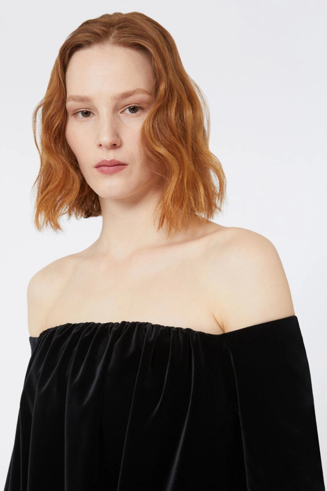 Juniper Off Shoulder Velvet Maxi Dress In Black