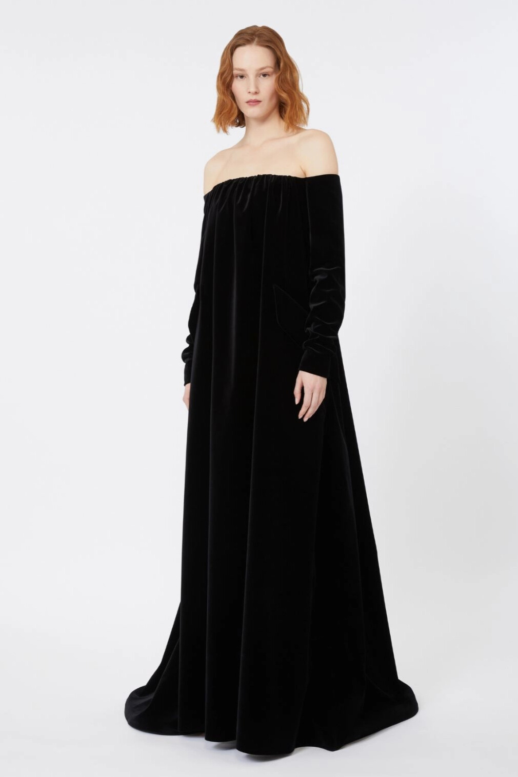 Juniper Off Shoulder Velvet Maxi Dress In Black
