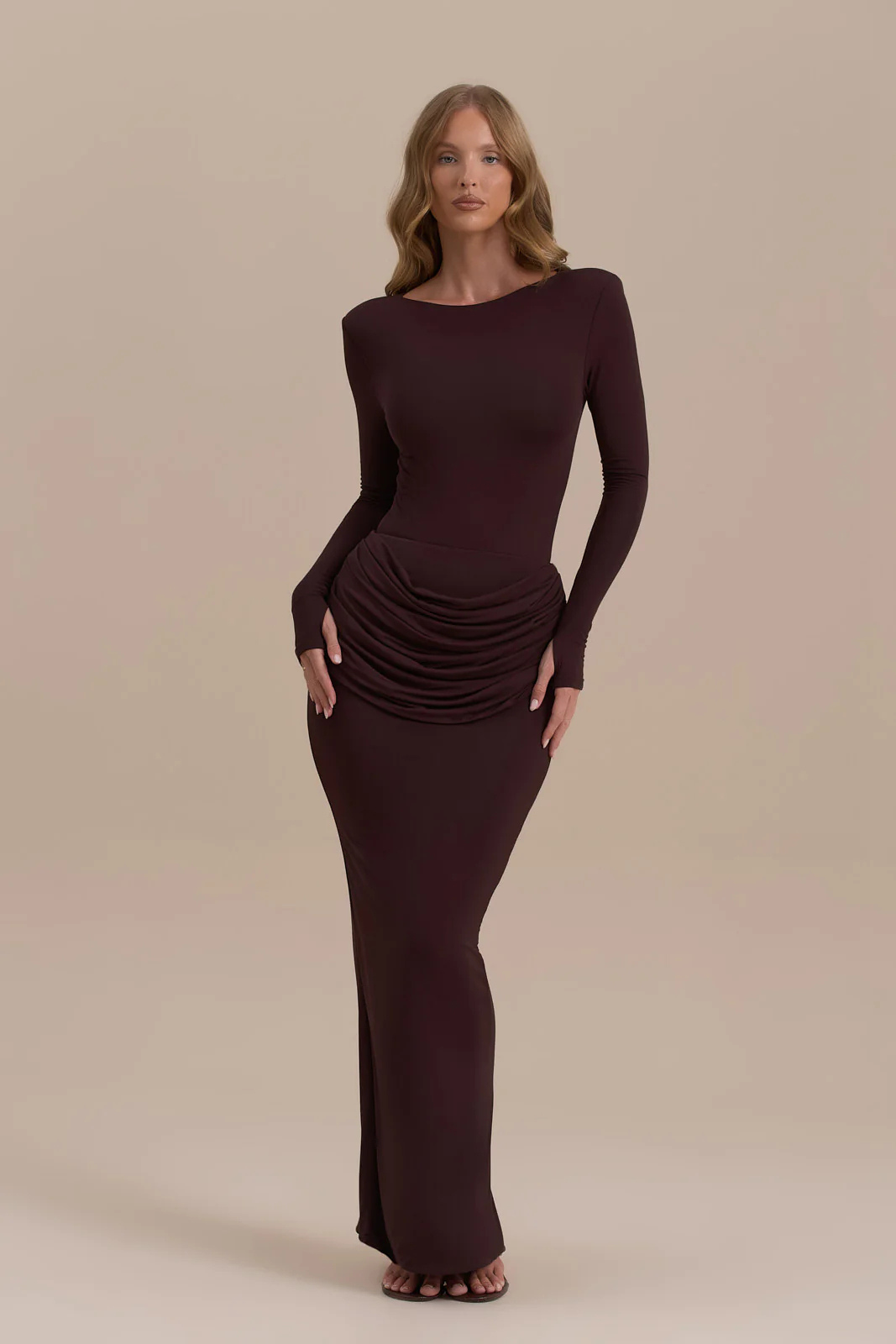 Kestrel Long Sleeve Bodycon Maxi Dress In Dark Brown
