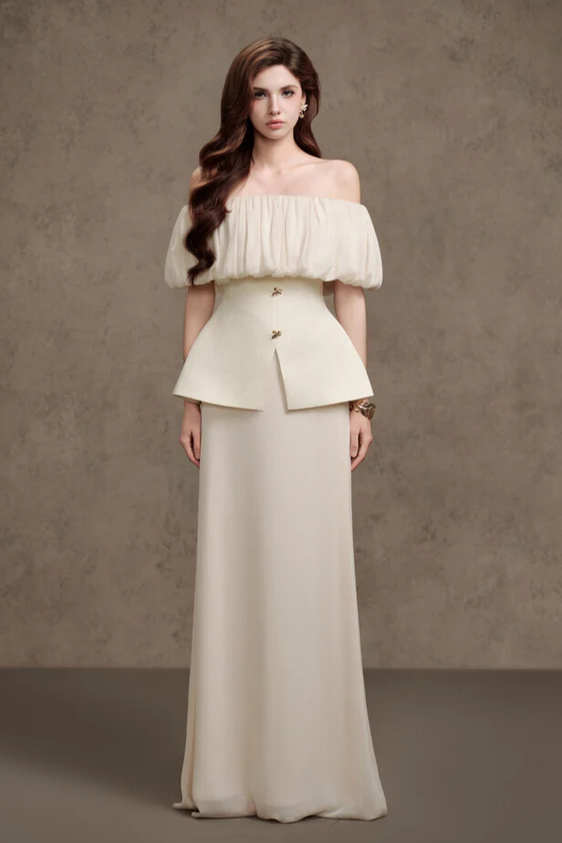 Wynne Off Shoulder Ruched Skirt Set In Apricot