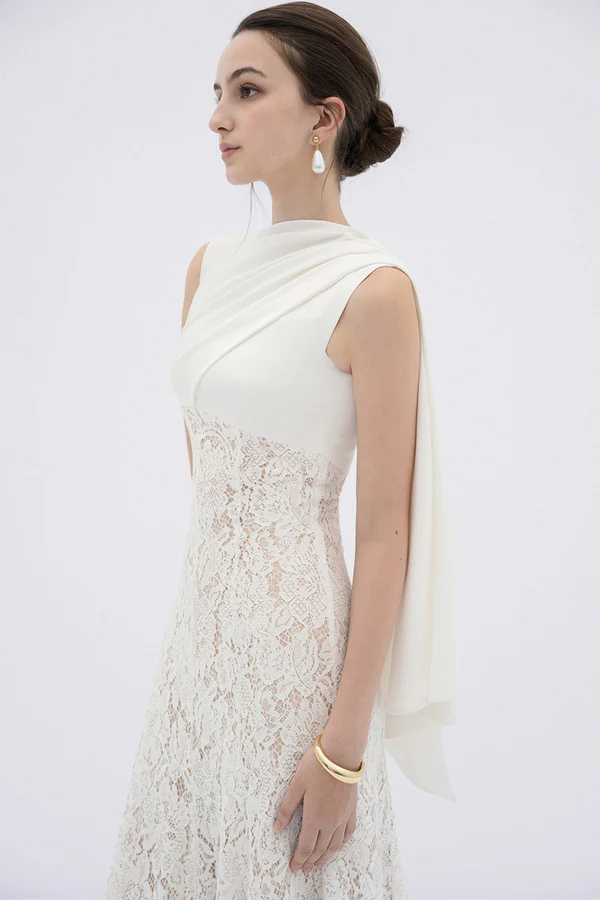 Ularen Sleeveless Flared Lace Maxi Dress In White