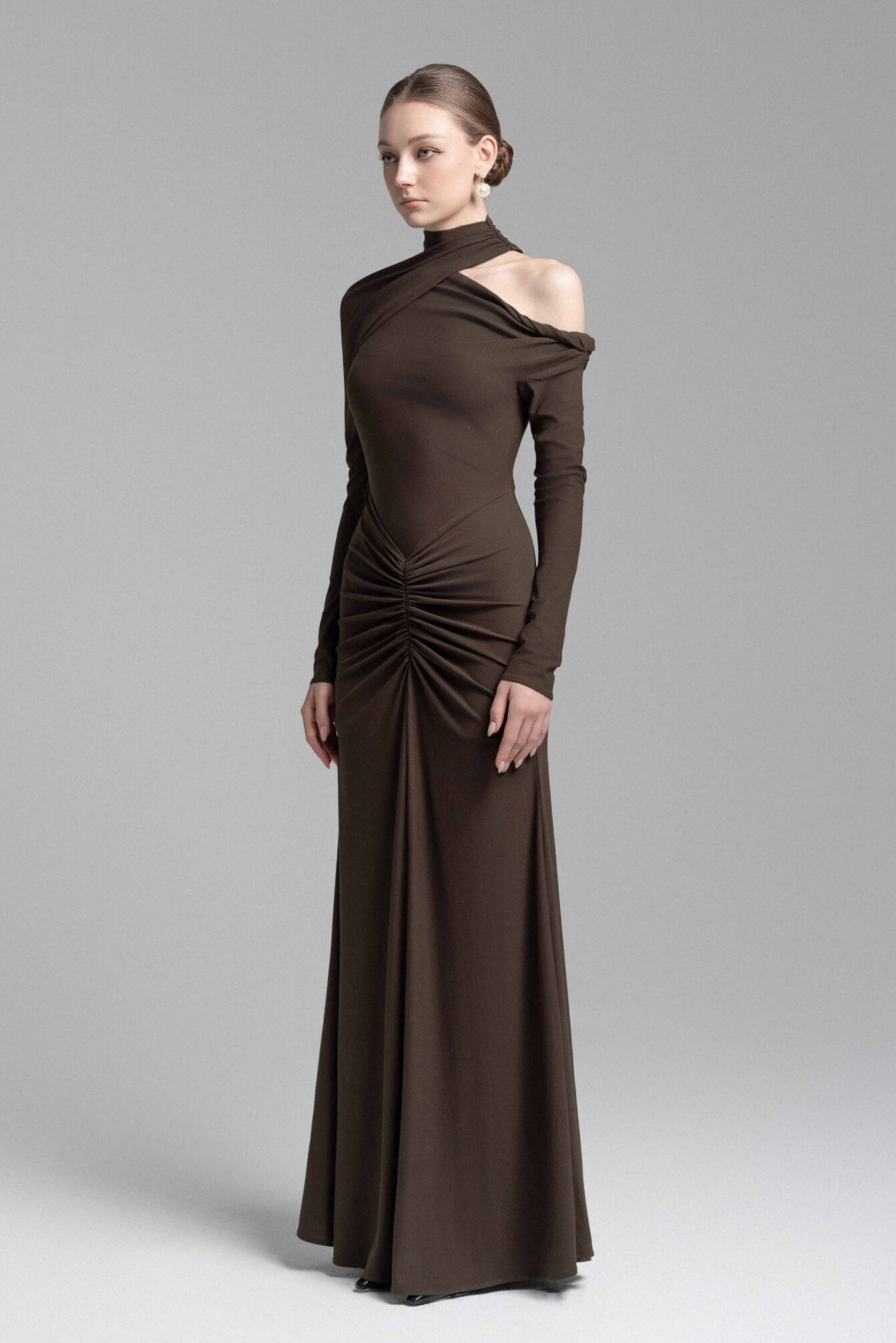 Tia Astmmetric Shoulder Ruched Maxi Dress In Brown