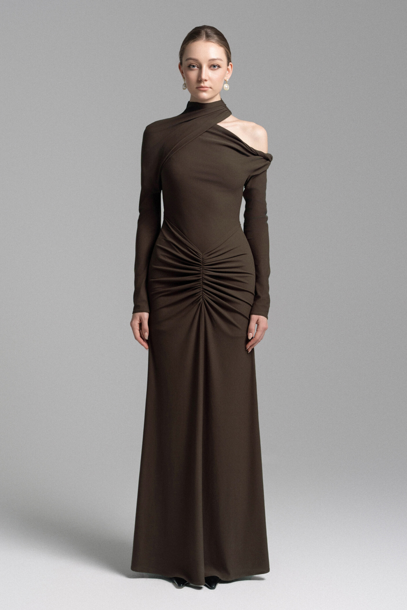 Tia Astmmetric Shoulder Ruched Maxi Dress In Brown