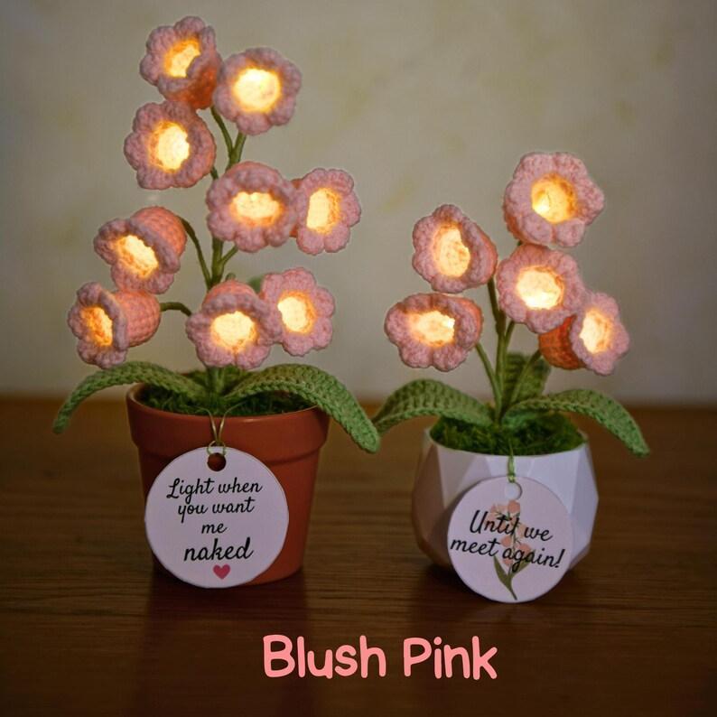 Custom-Made Crocheted Lily Flowers, Handmade Lily-Of-The-Valley Flower Lamps – The Perfect Gift For Couples, Birthdays, Mother's Day, And More.