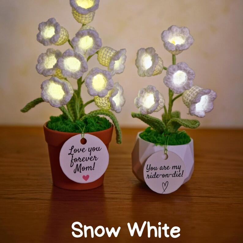 Custom-Made Crocheted Lily Flowers, Handmade Lily-Of-The-Valley Flower Lamps – The Perfect Gift For Couples, Birthdays, Mother's Day, And More.