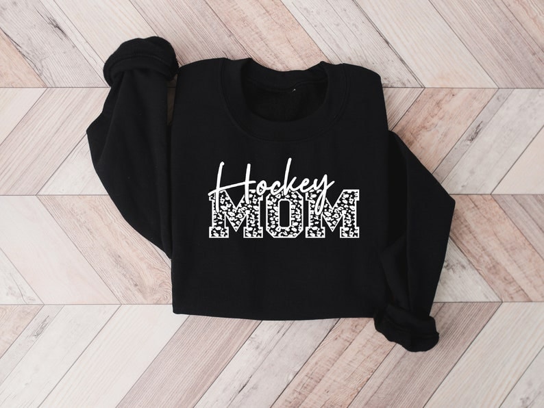Hockey Mom Sweatshirt,Sport Mom Sweatshirt, Hockey Game Day,  Game Day Sweatshirt,Hockey Sweatshirt,Hockey Mom Crewneck Sweatshirt