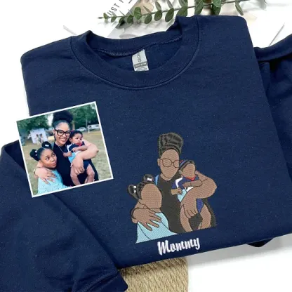 Custom Embroidered Photo Portrait Hoodie/Sweatshirt for Mom – Upload Your Precious Photo of Mom & Kids