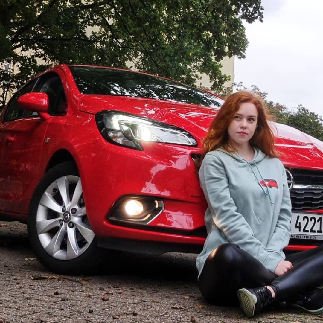 Custom Car Embroidered Crewneck & Hoodies – The Perfect Gift for Your Boyfriend or Husband!