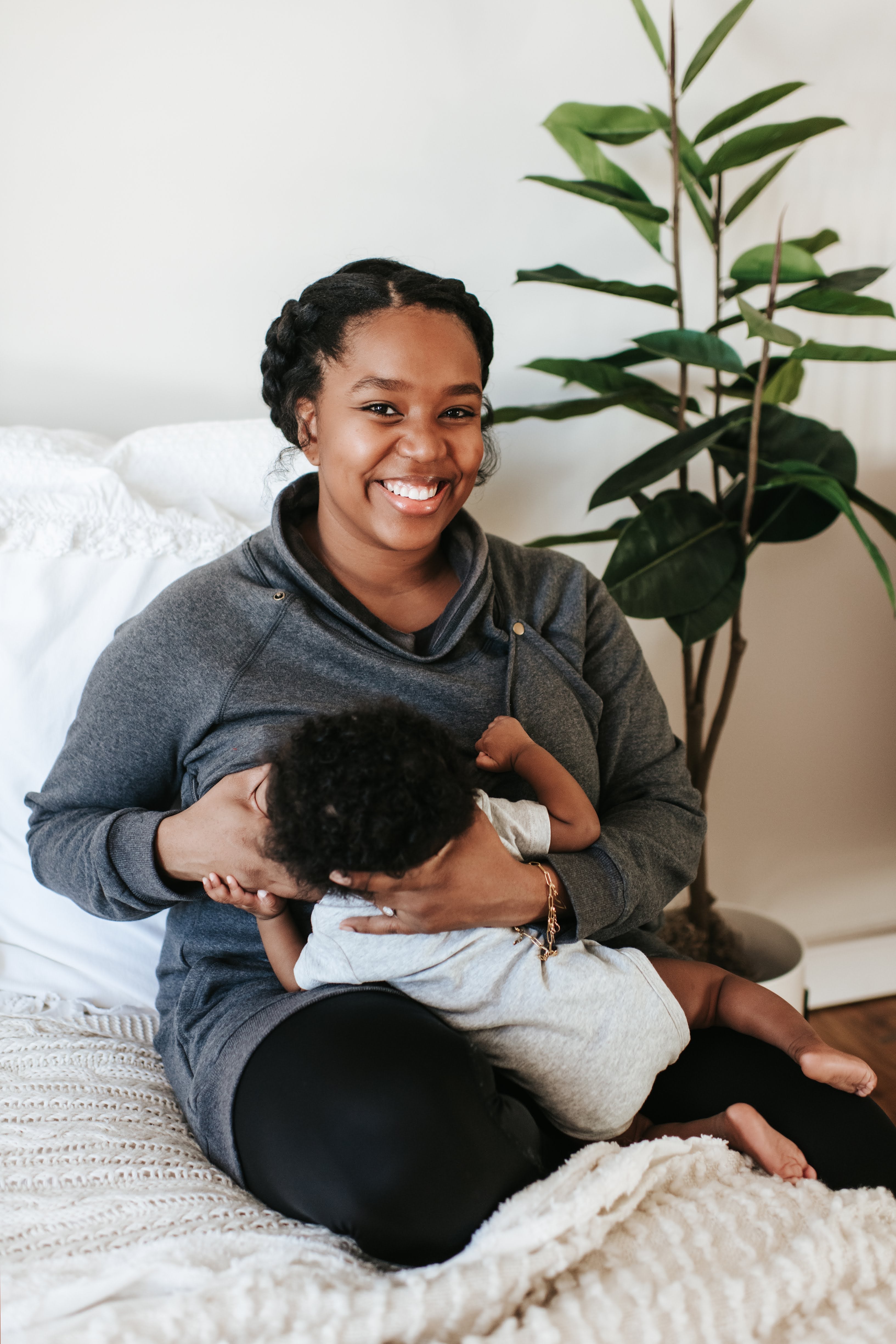 Latched Mama Harbor Snap Nursing Pullover