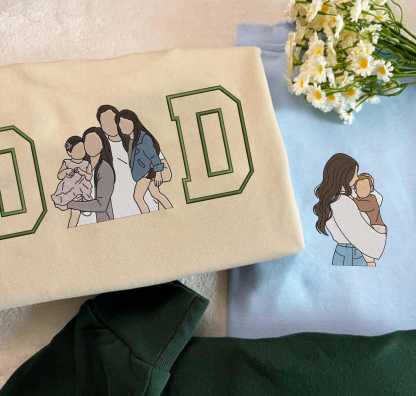 Custom Mom Dad Photo Embroidery sweatshirt, Custom Varsity Embroidered T-shirt, Gift For Mom, Dad