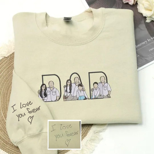 🎨💖 Custom Family Portrait Embroidered Sweatshirt – A Special Gift for Mom and Dad Featuring Kids' Drawing & Nicknames on Sleeves