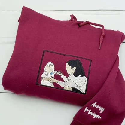 Custom Embroidered Photo Portrait Hoodie/Sweatshirt for Mom – Upload Your Precious Photo of Mom & Kids