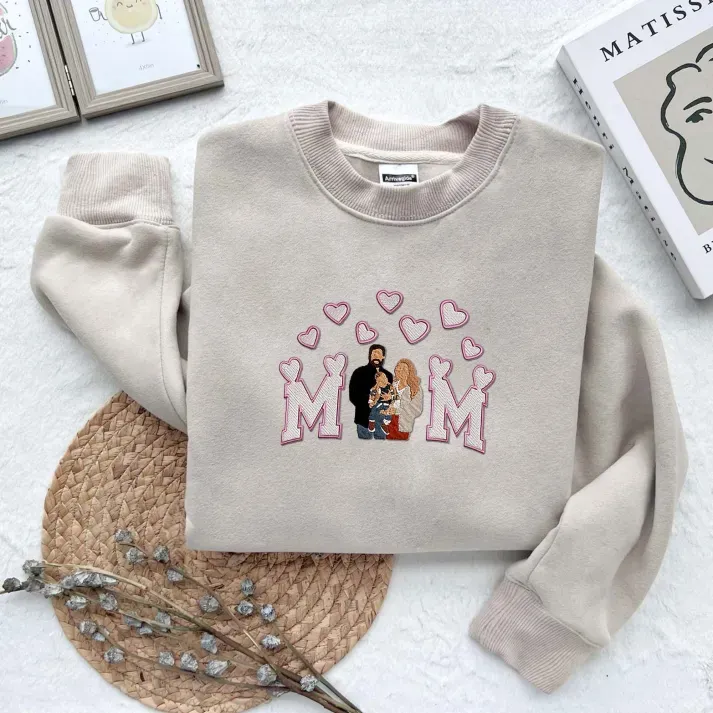 Embroidered Family Portrait Shirt, Personalized Mom Embroidered Sweatshirt, Mother's Day Gift, Custom Mom Shirt, Gift for Wifey