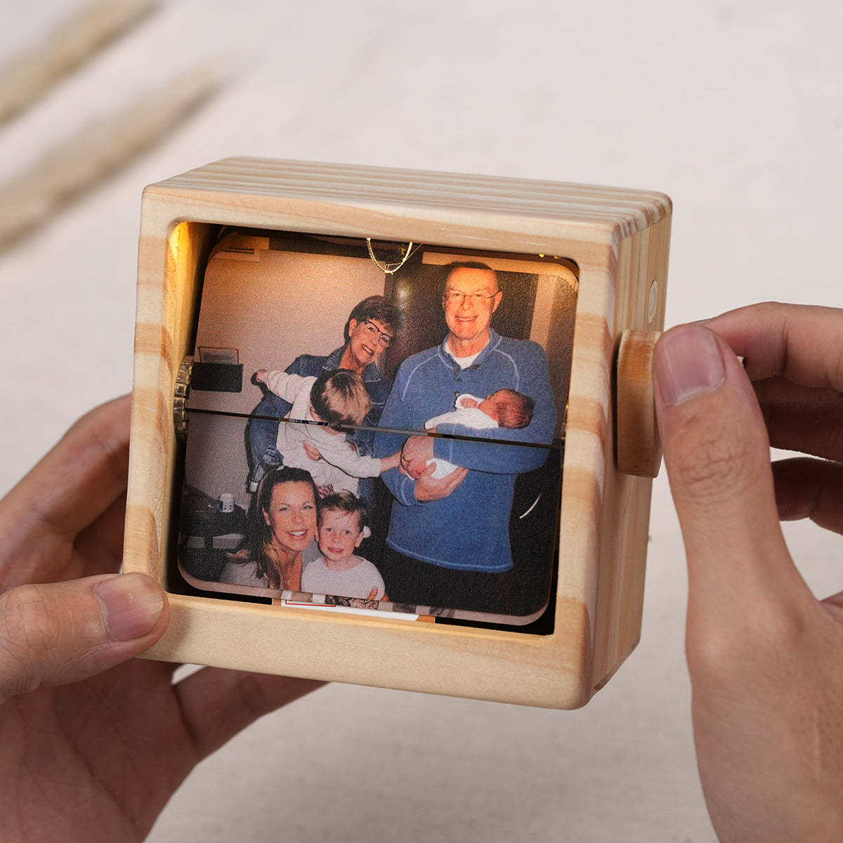 Flip Photo Box – Anime AI Photo Customizable Memory Album