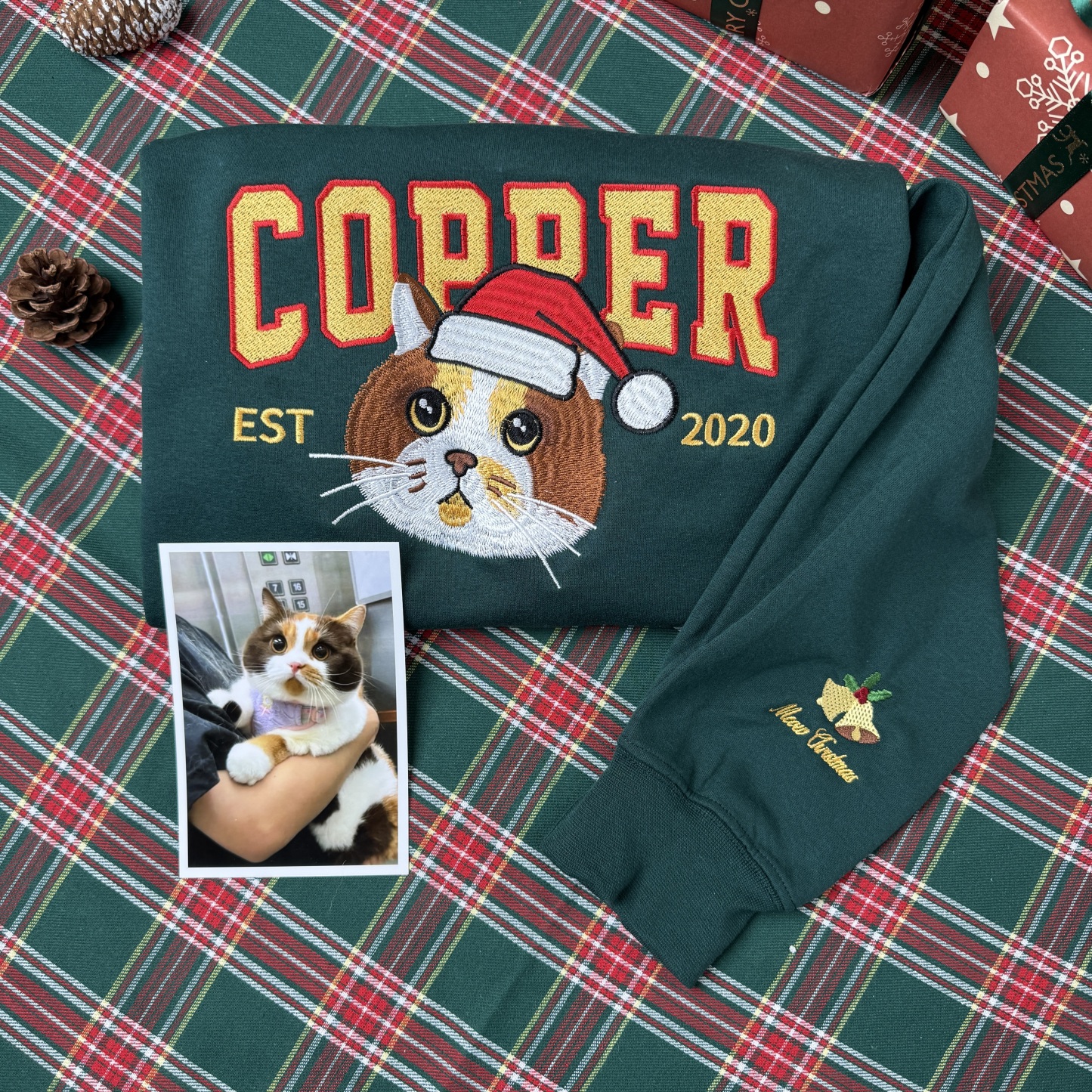 Customized Pet Face Pattern Christmas Reindeer Embroidered Sweatshirt/Hoodie