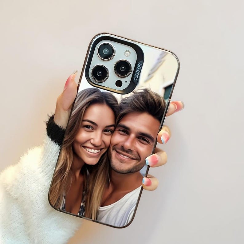 Customizable Phone Cases With Transforming Images Of Couples' Photos