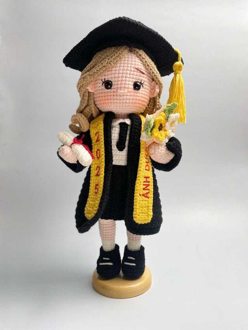 Custom Graduation Girl Crochet Doll – Personalized Graduation Memorial Gift For Her