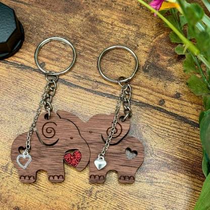 Interlocking Animal Couple Keychains – Personalized Matching Gift