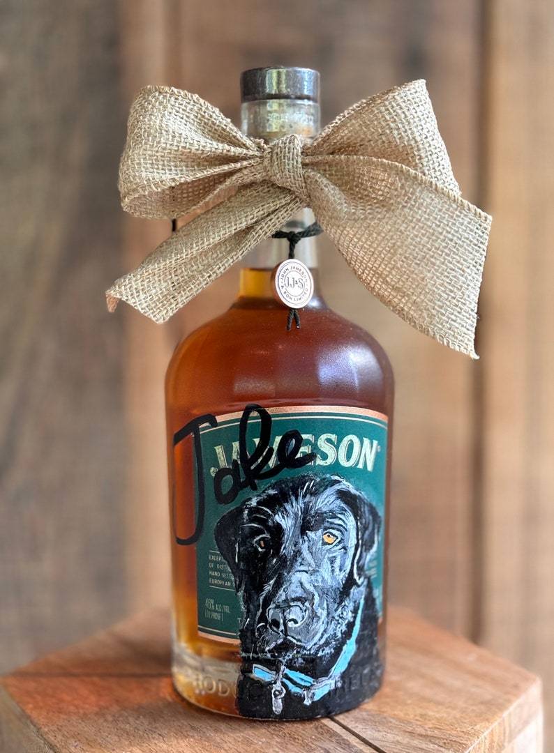 Custom Pet Portrait Whiskey Bottle - Gift For Pet Lovers