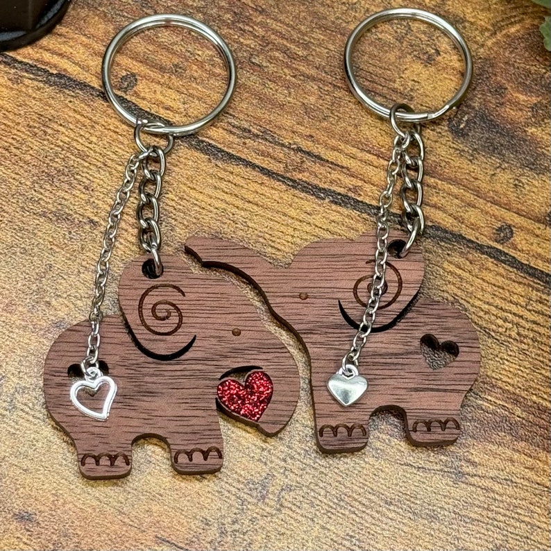 Interlocking Animal Couple Keychains – Personalized Matching Gift