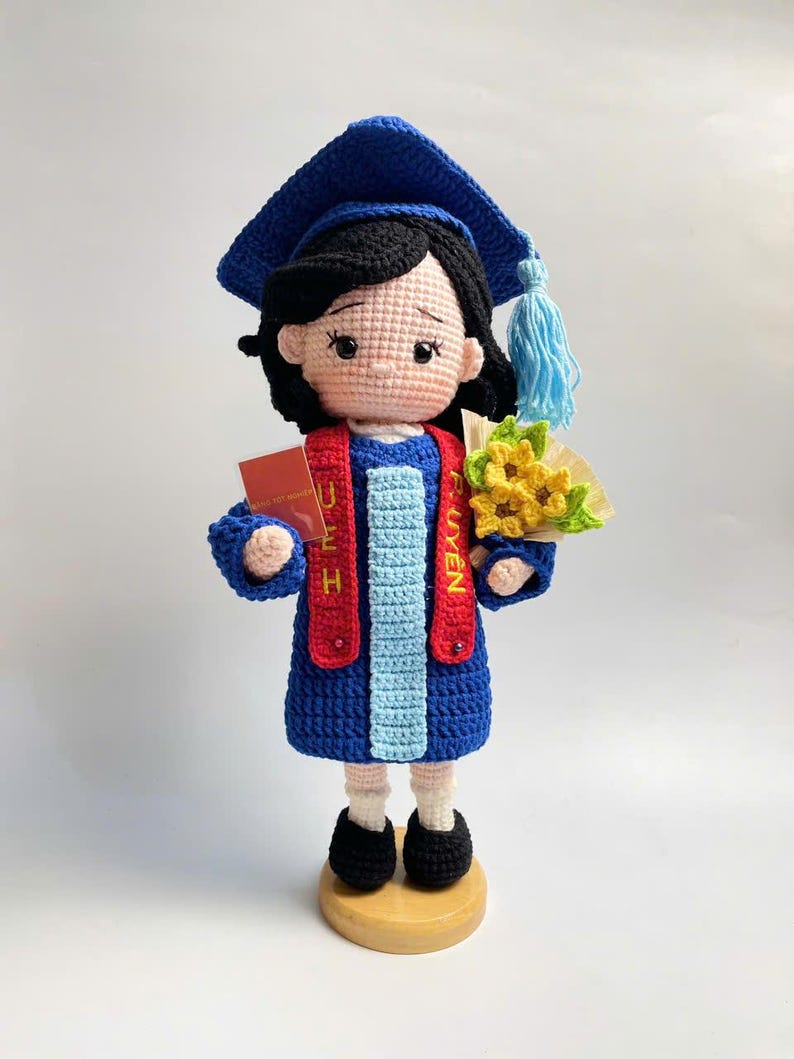 Custom Graduation Girl Crochet Doll – Personalized Graduation Memorial Gift For Her