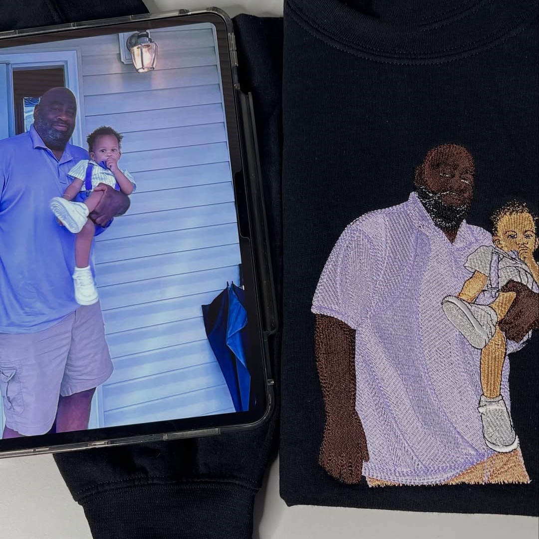 Custom Detailed Embroidered Portrait Sweatshirt & Hoodie – Best Personalized Family Gift for Mom & Dad