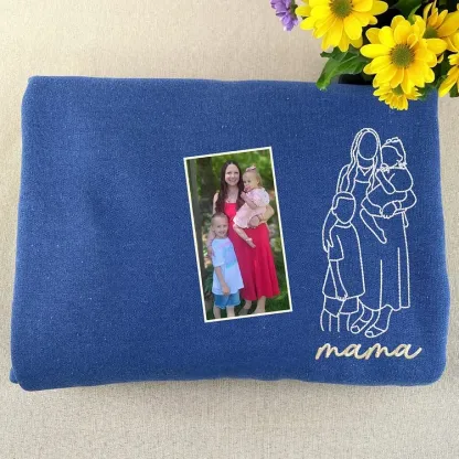 Custom Outline Embroidered Sweatshirt – Upload Your Special Moment Design, the Perfect Gift for Mom, Dad, Couples, and Family!