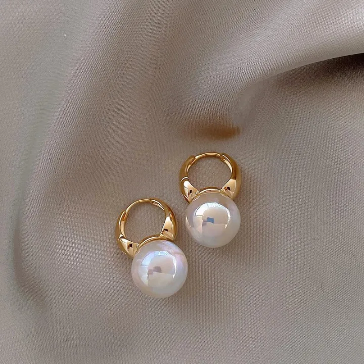 Light luxury simple pearl drop earrings