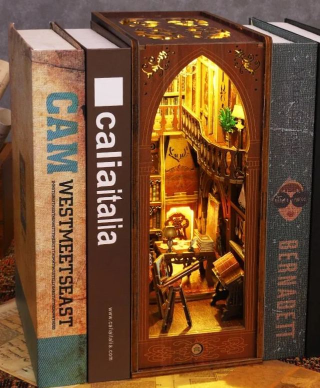 Vintage Eternal Library DIY Book Nook Kit