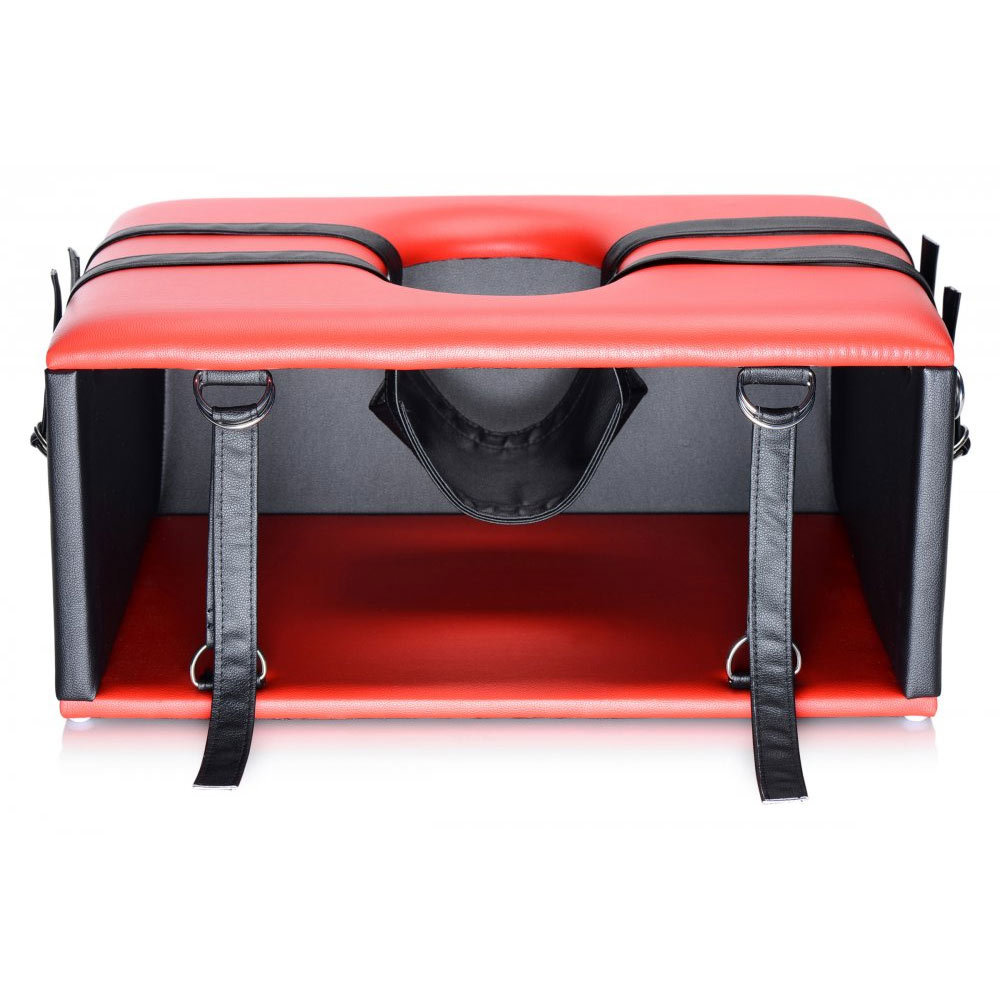 Master Series Queening Chair | UberKinky