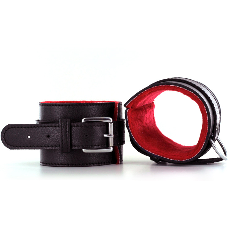 UberKinky Grain Leather Fur Lined Wrist Restraints | UberKinky