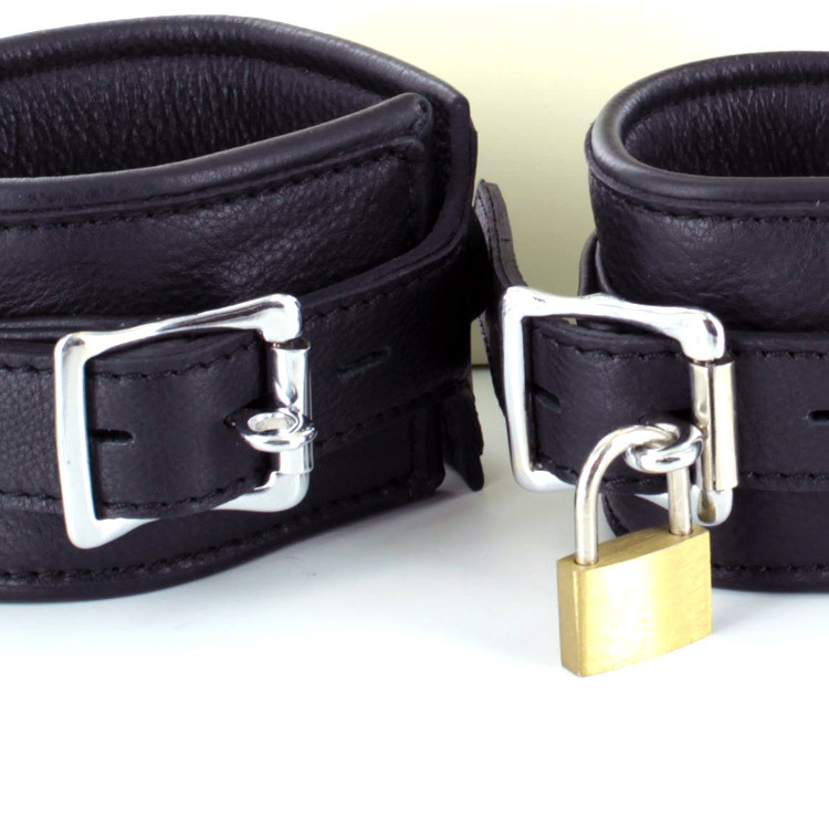 UberKinky Five Piece Locking Leather Restraints Set | UberKinky