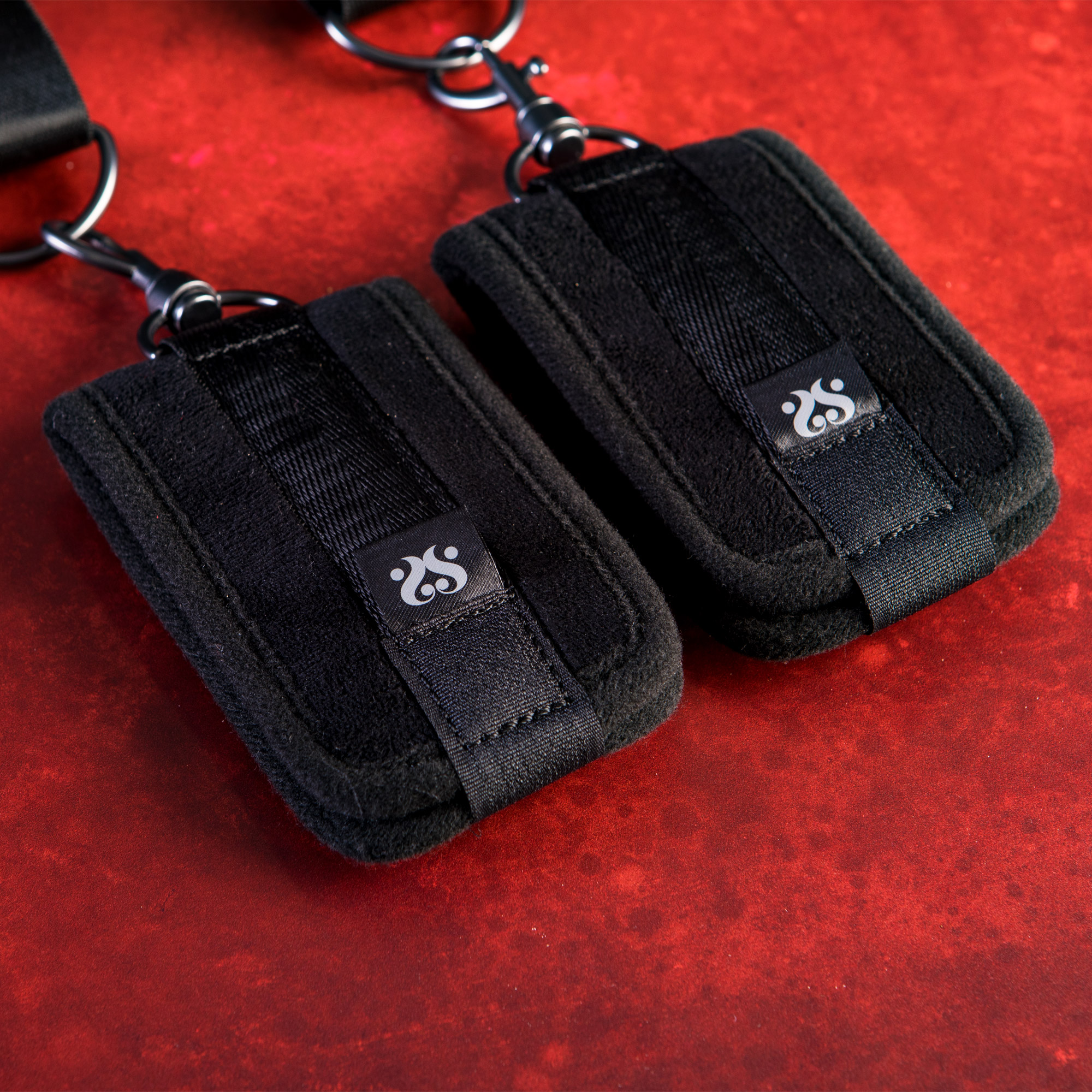 SEI MIO - Doorway Control Play - Adjustable Over-Door Cuff Restraints