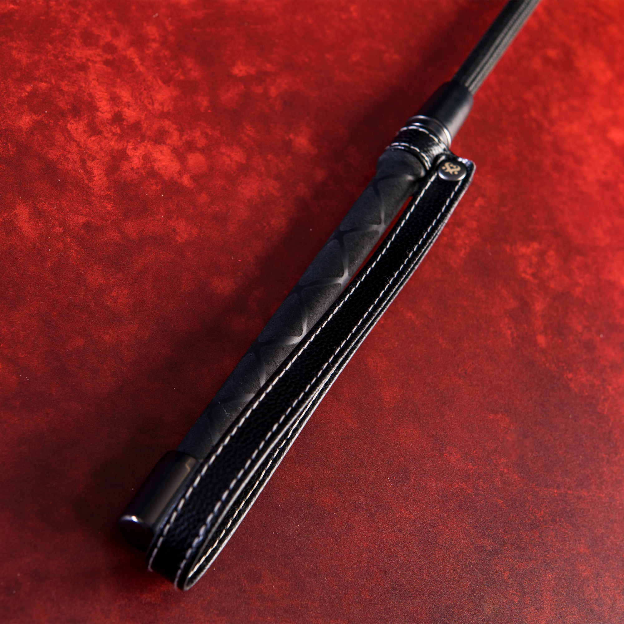 SEI MIO - Rein in Desire - Faux Leather Riding Crop