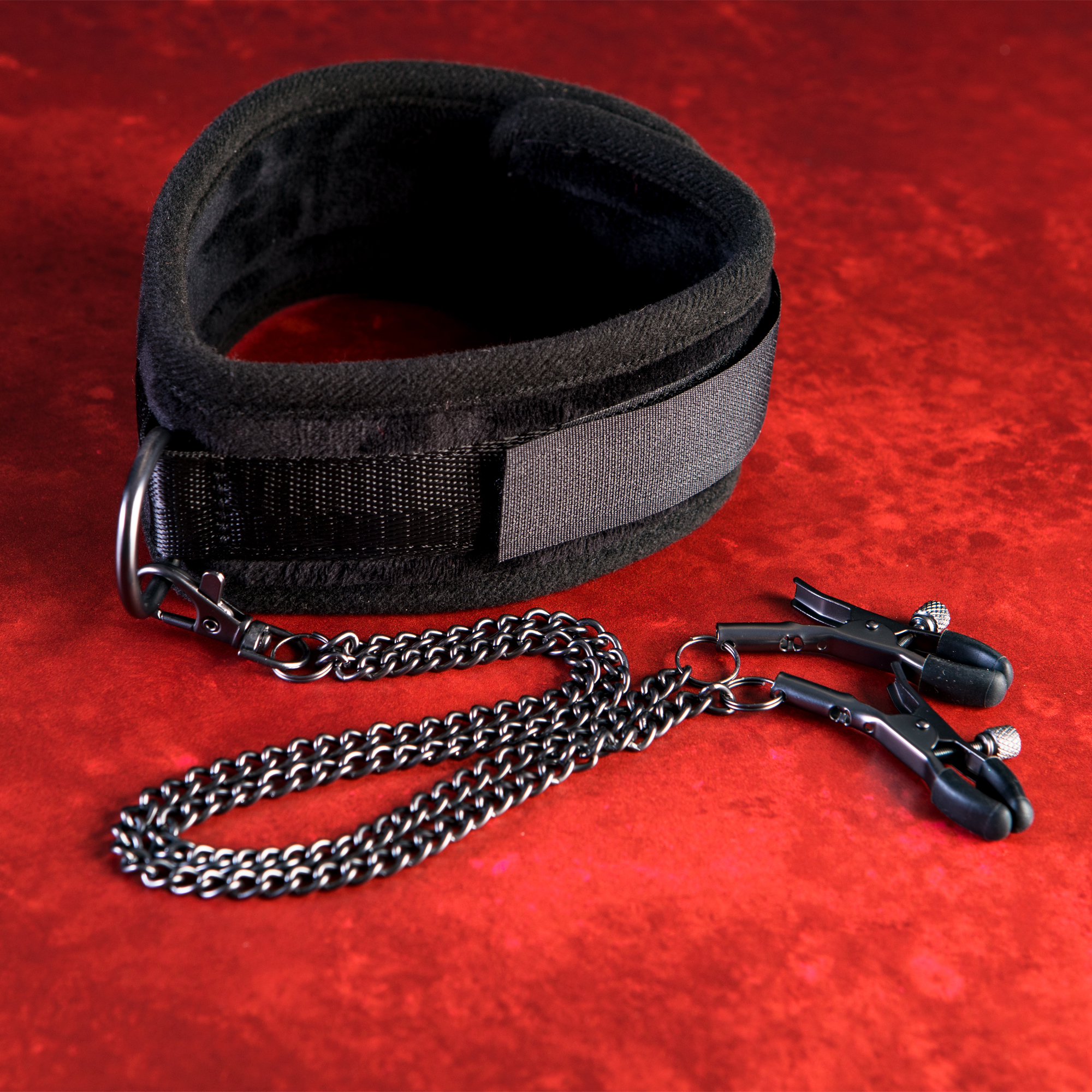 SEI MIO - Twin Tweaks - Velvet Collar with Nipple Clamps