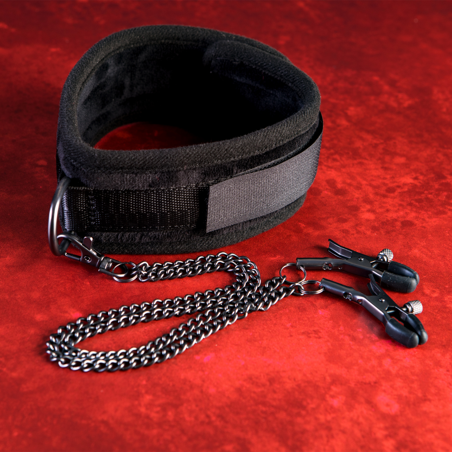 SEI MIO - Twin Tweaks - Velvet Collar with Nipple Clamps